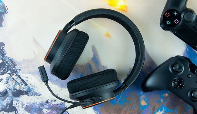 Sound BlasterX H6 - USB Gaming Headset with 7.1 Virtual Surround Sound,  Memory Foam Fabric Earpads, Hardware EQ Modes, and Ambient Monitoring -  Creative Labs (Pan Euro)